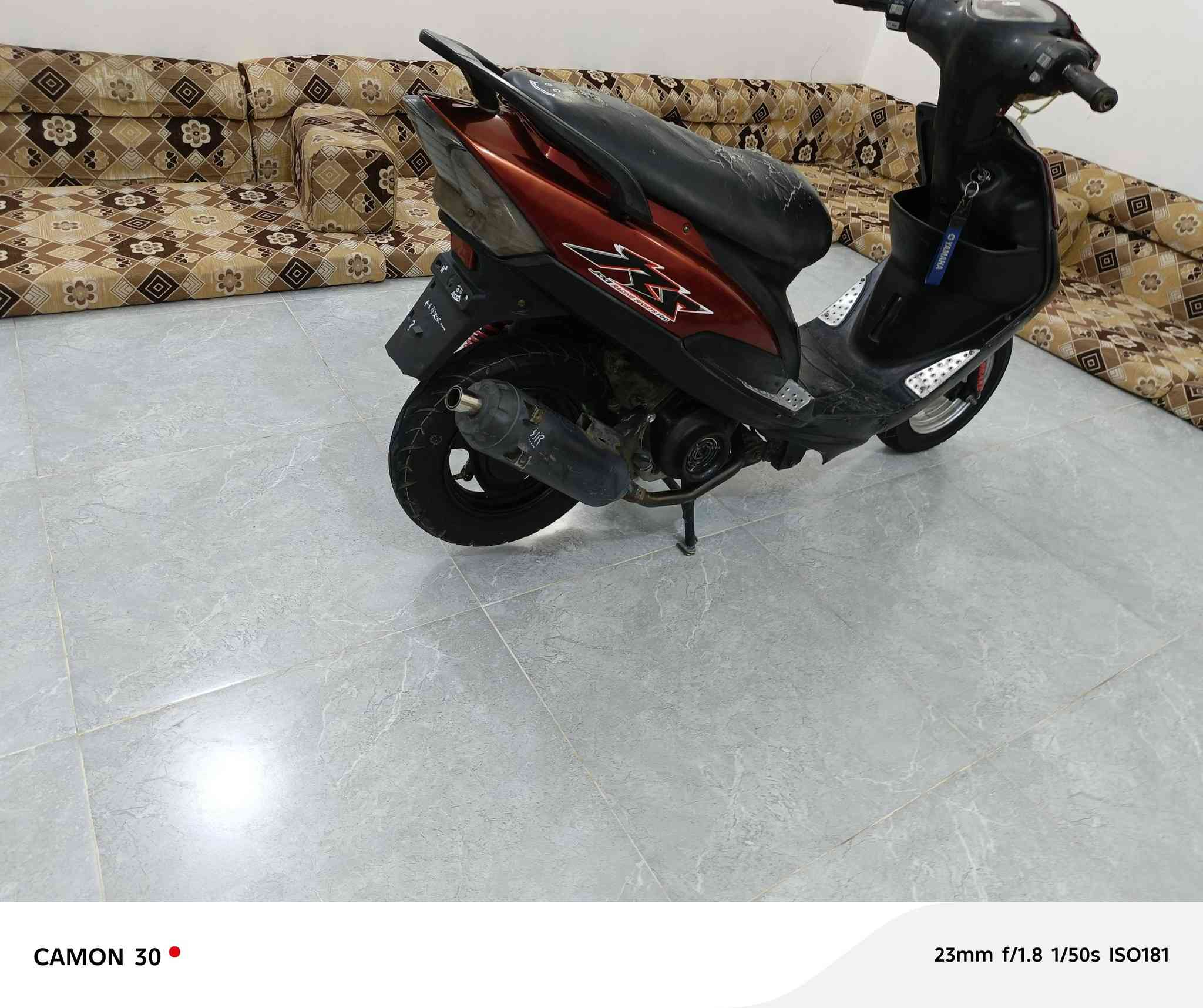 سلام عليكم دراجه ماكس عدله للبيع دراجه حلوه مكينه مفتوحه سعر ٥٠٠ بيه مجال مكان ناصريه مركز اريدو 
رقم  ***********
