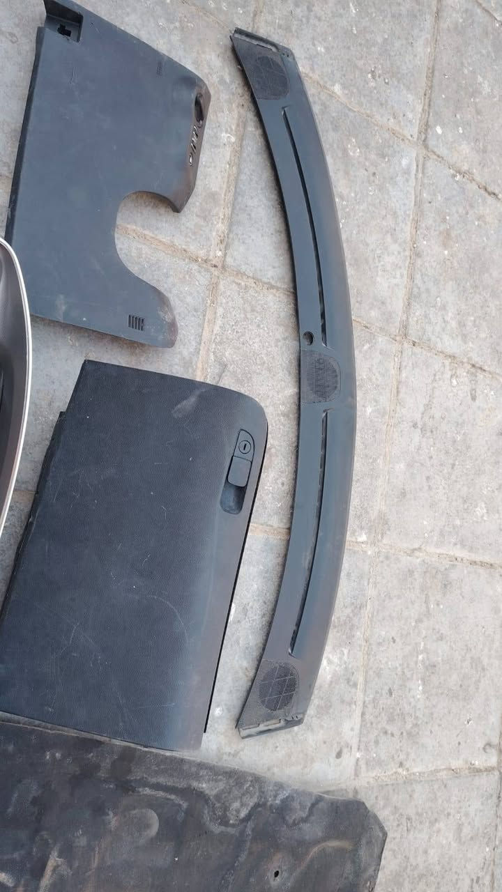 السلام عليكم عظمة دشبول جارجر 14 فول مواصفات كامله هيه وضفيرتها وايرباك
ستيرن هوه وشريط كامل 
بطانه مال بنيد 
ساعة مال دشبول كامله + سيدي وشاشة وجه تبريد 
ملاحظه ابيعهن كلهن قيم وأخذ 
مكان ناصريه ‏‪***********‬‏
