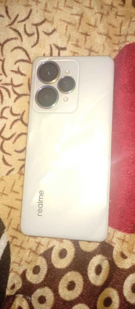 النجف الاشرف حي النصر بنزين realme 15 Pro 5Gجهاز يخبل نضيف جديد 90فريم  كمرات فول رقم *********** Singapore
