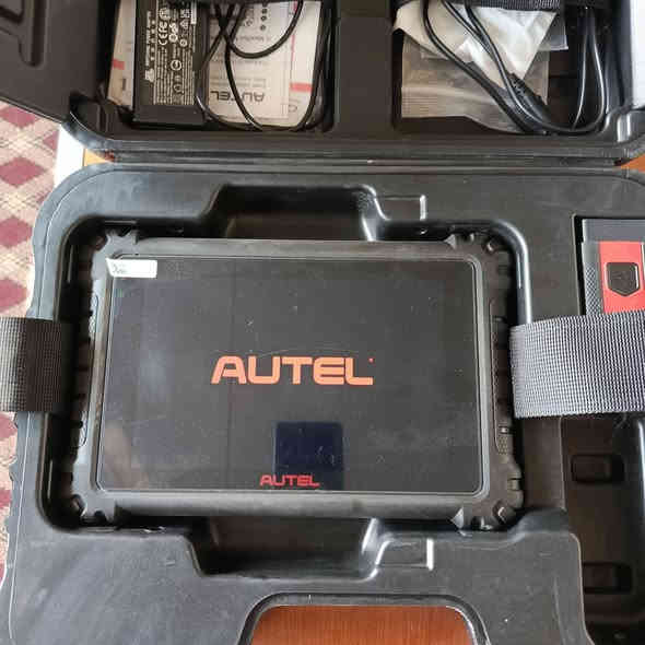 جهاز اوتيل MaxiSys MS906pro
مع كاميرا الأماكن MV105 مدمجه مع الجهاز برنامج داخلي 
للبيع بسعر 1150$
الجهاز مستخدم قليل جداً ينتهي التحديث يوم 15/10/2026
الجهاز شغال وكامل الملحقات مع الكاميرا
***********
