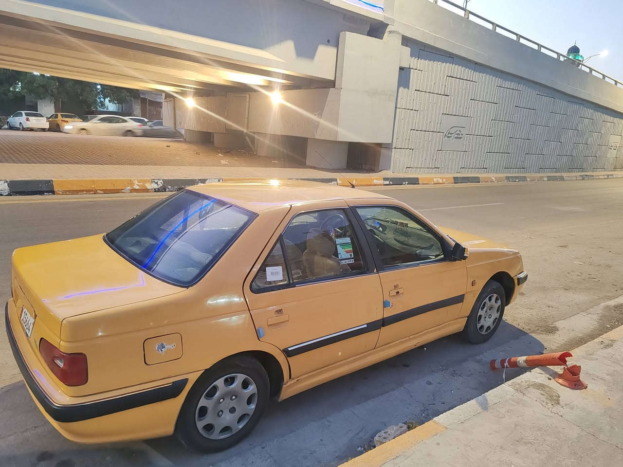 السلام عليكم بيجو بارص موديل ٢٠١٥ مكفوله  كير مكينه صدر جديد السياره نضيفه لا بيها خياس ولا كص السياره معروضه ٤٠ وبيها مجال شي بصيط مكان سياره بغداد شارع حيفا السياره تبريد ثلج تتفئه شغاله  بسمي تحويل ثاني يوم الي تفيده يتواصل وياي *********** هاذ رقمي وبي وتساب
