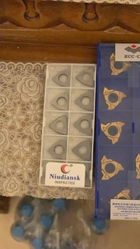 ٦ سيتات • ١ ابيض • ٥ ازرق