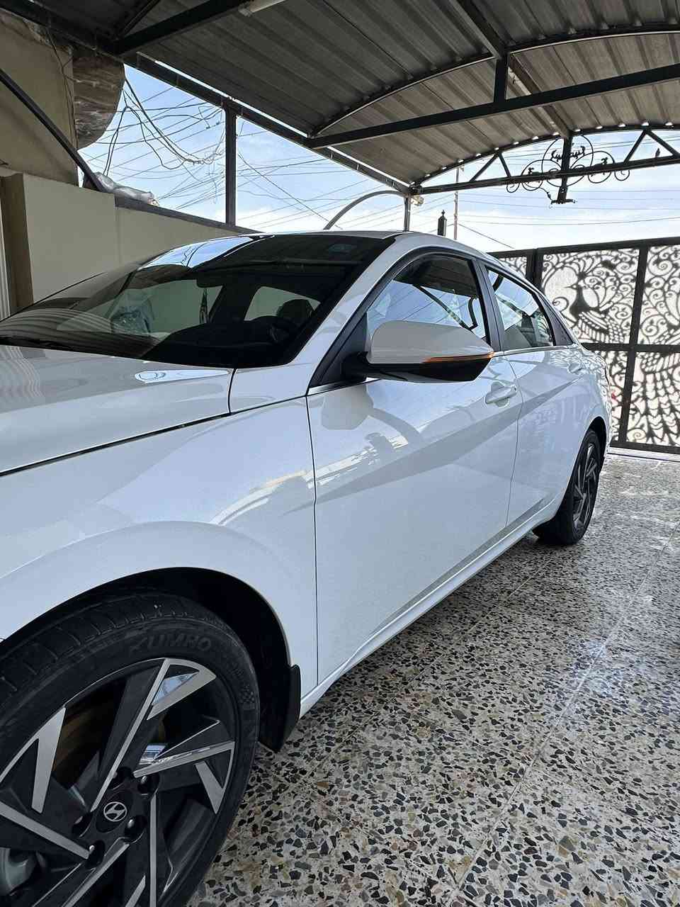 السلام عليكم
النترا 2024 خليجي مكينه الفين گير اي تي المرغوب
ماشيه ٣٤ الف 
فول واحد ع واحد كفاله عامه 
لايت زنون عالي ناصي 
لد نهاري 
لد خلفي 
فتحه دگتين 
شاشه دجتل 
اربع انضمه قياده 
 خمسه ويل كب والويل حجم ١٧
حساسات امامي خلفي جانبي 
تحويل ثاني يوم رقم بغداد الجديد 
لمعرفه السعر اتصل الآن
***********
***********
واتساب متوفر
