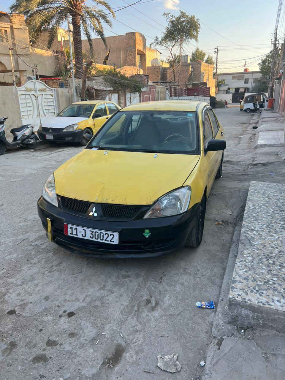 لانسر موديل 2010 صفرة بغداد ب اسمي تحويل ثاني يوم
 
كير عادي جديد مكينة جديد صدر جديد تخم تاير نضيف 
تبريد شغال 
مكينه 1600 قبق اسود 

بيهه بارد باب صدر 

السعر 63 ورقة بيهه مجال بسيط جدا

مكاني بغداد الشعب 

ممتواجد ع الفيس 

***********
