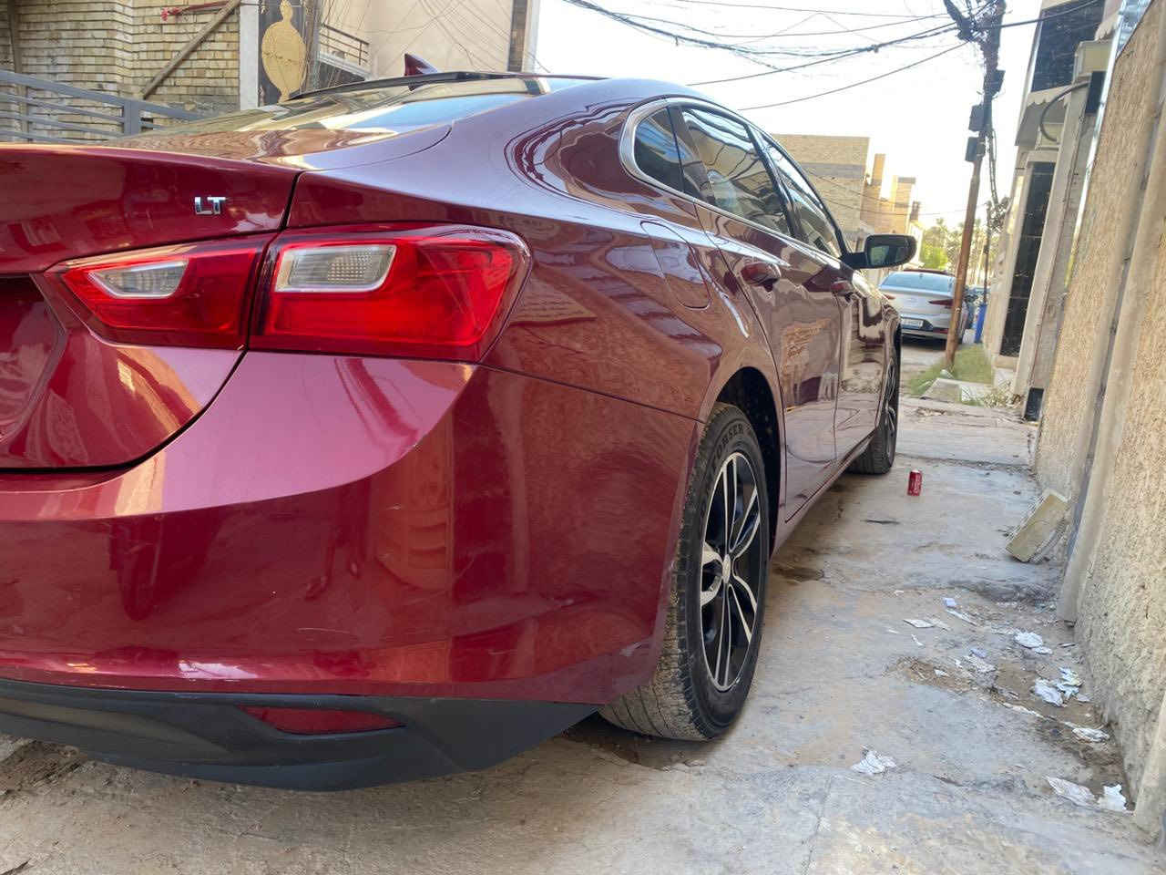 السلام عليكم
ماليبو 2018 Lt
1500 تيربو مواصفات ال Lt معروفه 
1- تشغل عن بعد
2- خمس بصمات 
3- كشنات كهربائي 
4- الداخل جلد بالكامل 
5- قطعتين تبريد 
6- تحكمات ستيرن 
7- زنون بلادي 
8- كامره خلفية 
السيارة نظيفة وبالواقع احلة من الصور 
الكير والمحرك وباقي التفاصيل مثل الصدر والبريك وغيره سليمات وعلى قرار السونار 
سعر السيارة 95 وبيه مجال مكان السيارة كربلاء وبالعافية الي ياخذة 
رقم صاحب السيارة *********** او مراسلة الحساب كل الهلا بيكم
