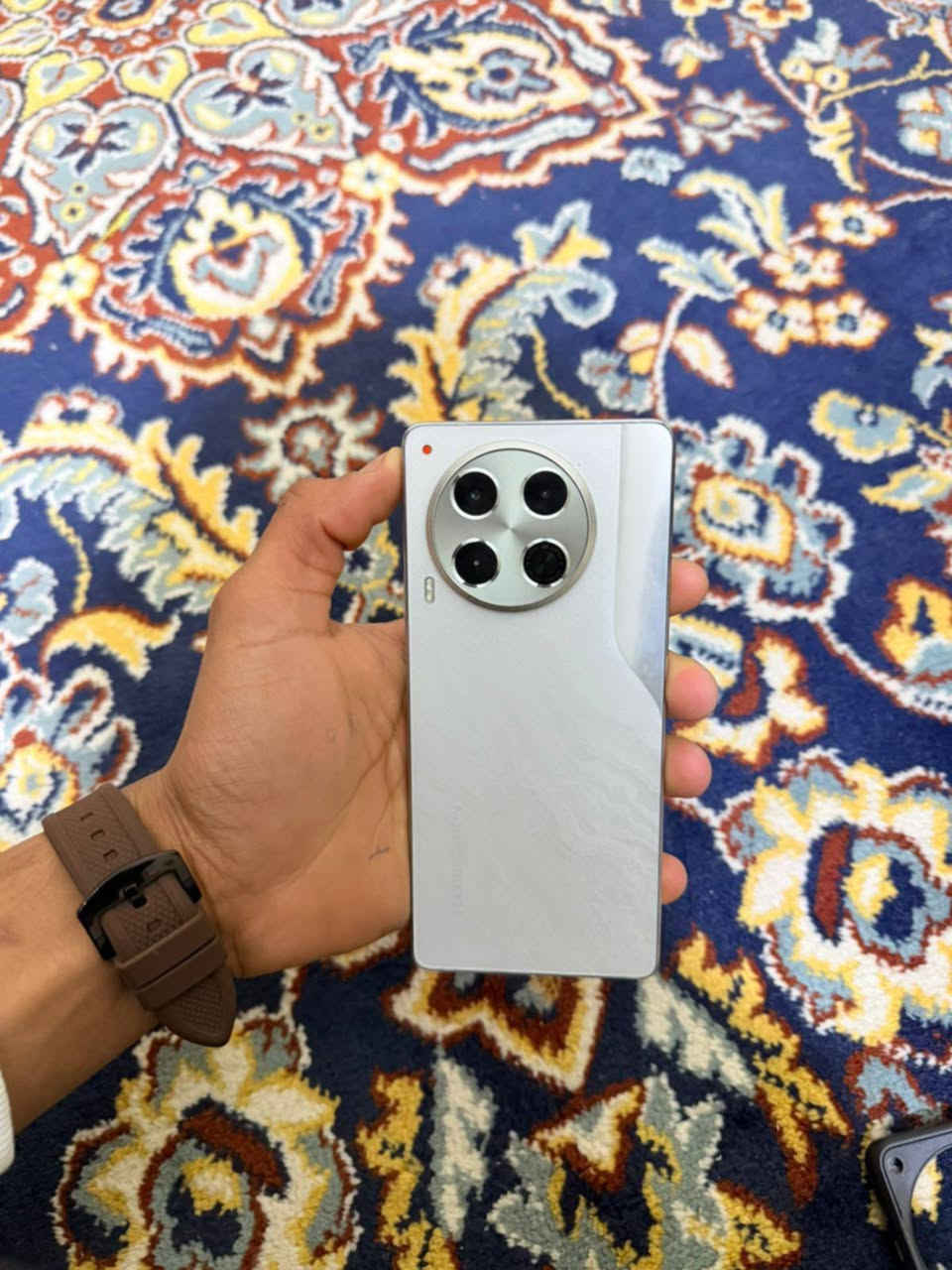 يالله
تكنو كامون ٣٠ 
جهاز نضافه فوول جديد حرفيا 
ذاكره 256 عشوائيه ١٦ 
بي كامرات كلش حلوه مدعومه بالذكاء الاسطناعي 
سعر 165 قفل 
سعر ثابت اخوان 
موقع رمادي تاميم 
رقم واتساب بي فقط ***********
