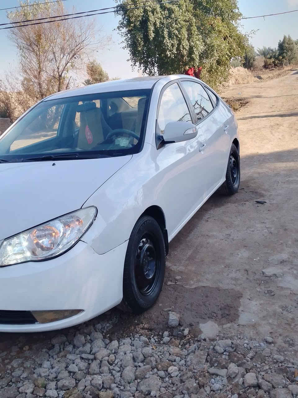 السلام عليكم انتر  موديل 2011  محرك 1600 حادث قطعه وحده وجاملغ بارد رقم قادسيه سعر 120 وبيه مجال  وتصل  عل رقم***********
