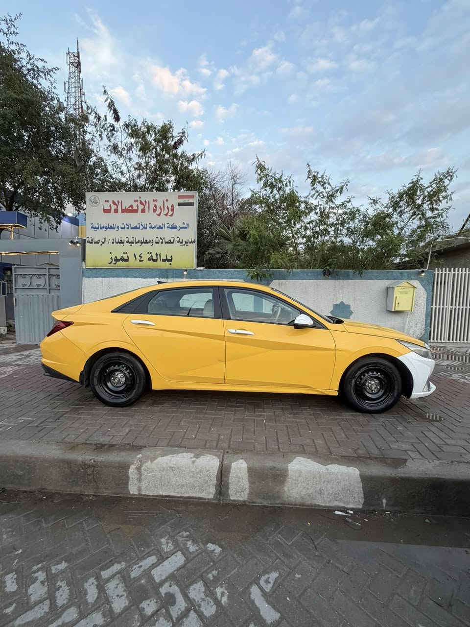 النترا 22 وصور الحادث بلنشر ومواصفاته معروفه
السعر 130 وبيه مجال 
***********
