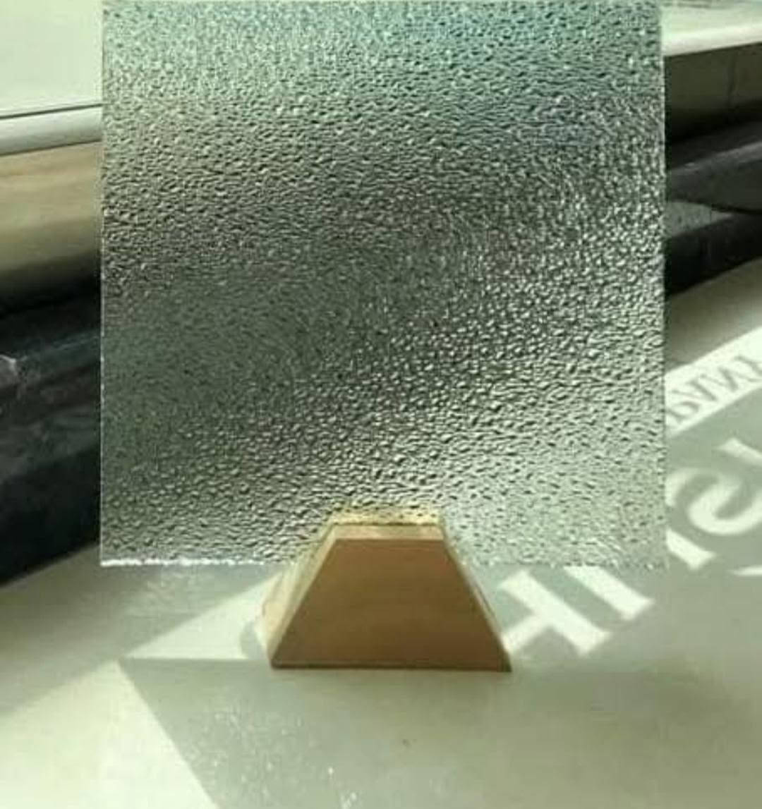 هل تبحث عن لمسة أنيقةوعصرية لمنزلك؟
نحن نقدم لكم افضل خدمات تصميم وتركيب الزجاج للمنازل 
بجودة عالية ودقة في التنفيذ ..
° واجهات زجاجية فاخرة [ديكورات]
° زجاج مقاوم وأمن باعلى المواصفات
° تنفيذ احترافي وسرعة في الانجاز
° والاهم شيء الاسعار مناسبة جدا وخدمة مضمونة
للتواصل والحجز *********** الوتساب
واليكم بعض انواع الديكور والمضلل والشفاف 
حسب القياس/ 4m/6m/10m
المعجون الحرة السوري الاصلي+ سليكون الشفاف الاصلي

