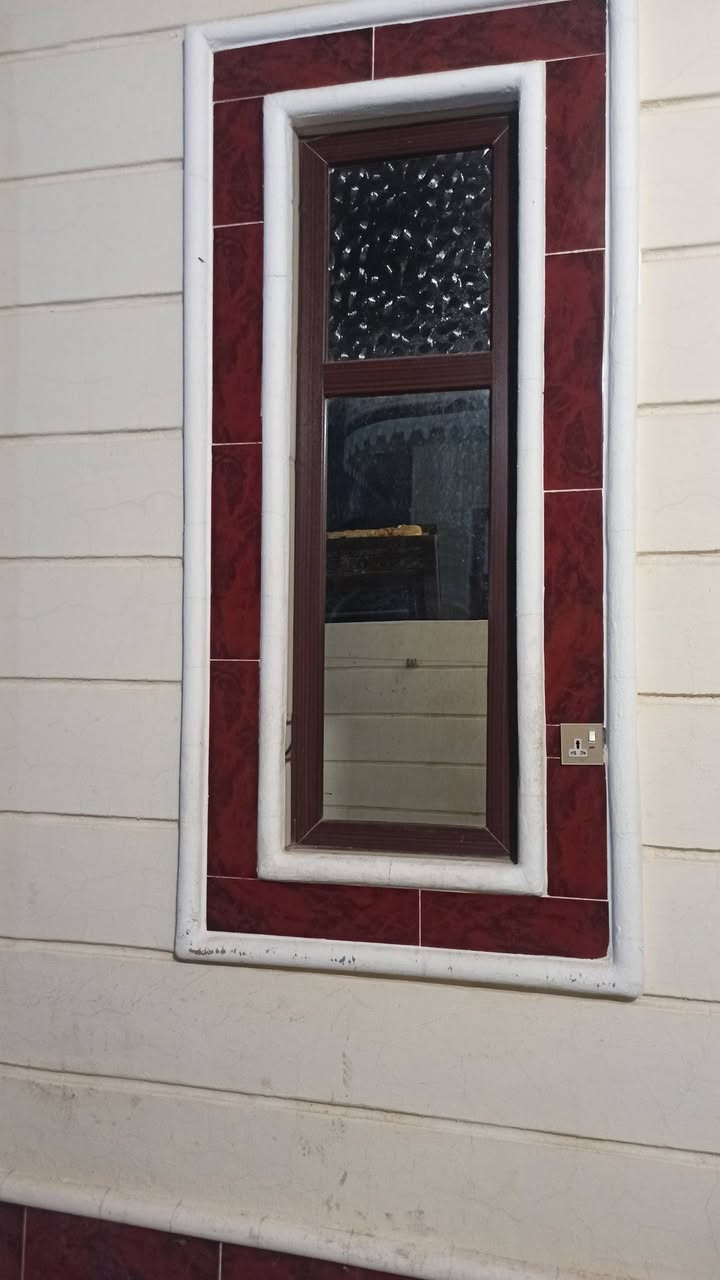 سەلام بۆ فرۆشتن پێنج پەنجەرەیە تازەو لۆک ***********
