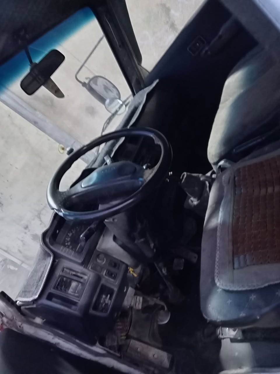 كيا دبل قماره للبيع 1994 رقم ألماني صلاح الدين صاحبها الشرعي بل موصل شرط التحويل للاستفسار ***********
