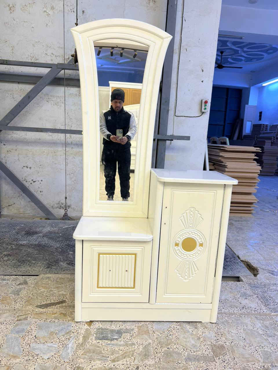 جاهز للحجز
غرفة نوم تسكام موديل تركي نجارة عراقي 
للاستفسار ***********/***********
توجد جميع موديلات وانواع غرف النوم 
العنوان : بابل / الحمزه الغربي/ سوك النجاجير / معرض العنزي 
توجد خدمة توصيل
