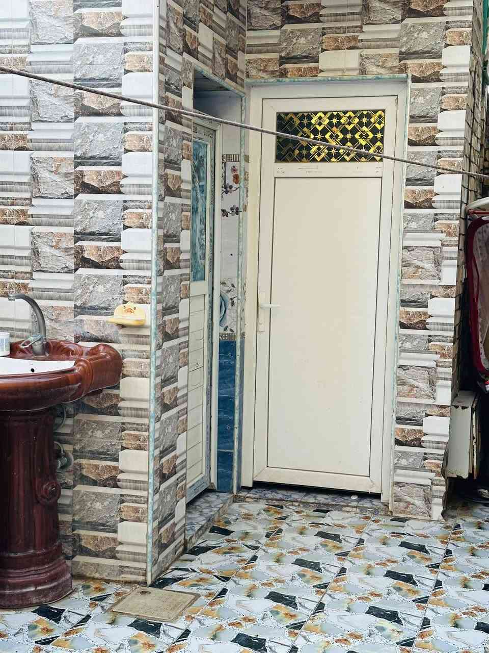 السلام عليكم ورحمة الله وبركاته
بيت للبيع المساحة [150]
موقع البيت ركيوه رقم القطعة ٢٠٣ المربع الاول 
محتويات البيت : 
غرفه عدد 2
صاله 
مطبخ 
استقبال 
حمامات خارجيه 
للاستفسار اكثر الاتصال ع الرقم 
‭٠٧٨٠٢٧٥ ٨٣٥٧‬
