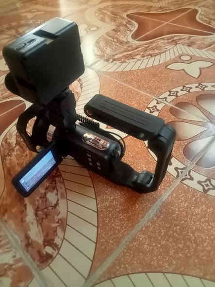 سلام عليكم كامرا 8 كي واي فاي مال حفلات فول مواصفات مع فلاش و مايك و استاند و رام 64 كيكه يوكي بريطاني  سعر 120 الاف يوجد توصيل جميع محافظات اتصل على رقم *********** $
