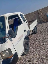 للبيع كيا مامسجل ام عيون موديل 2002 محرك كير  شرط صدر كهربائياتها جاهز...