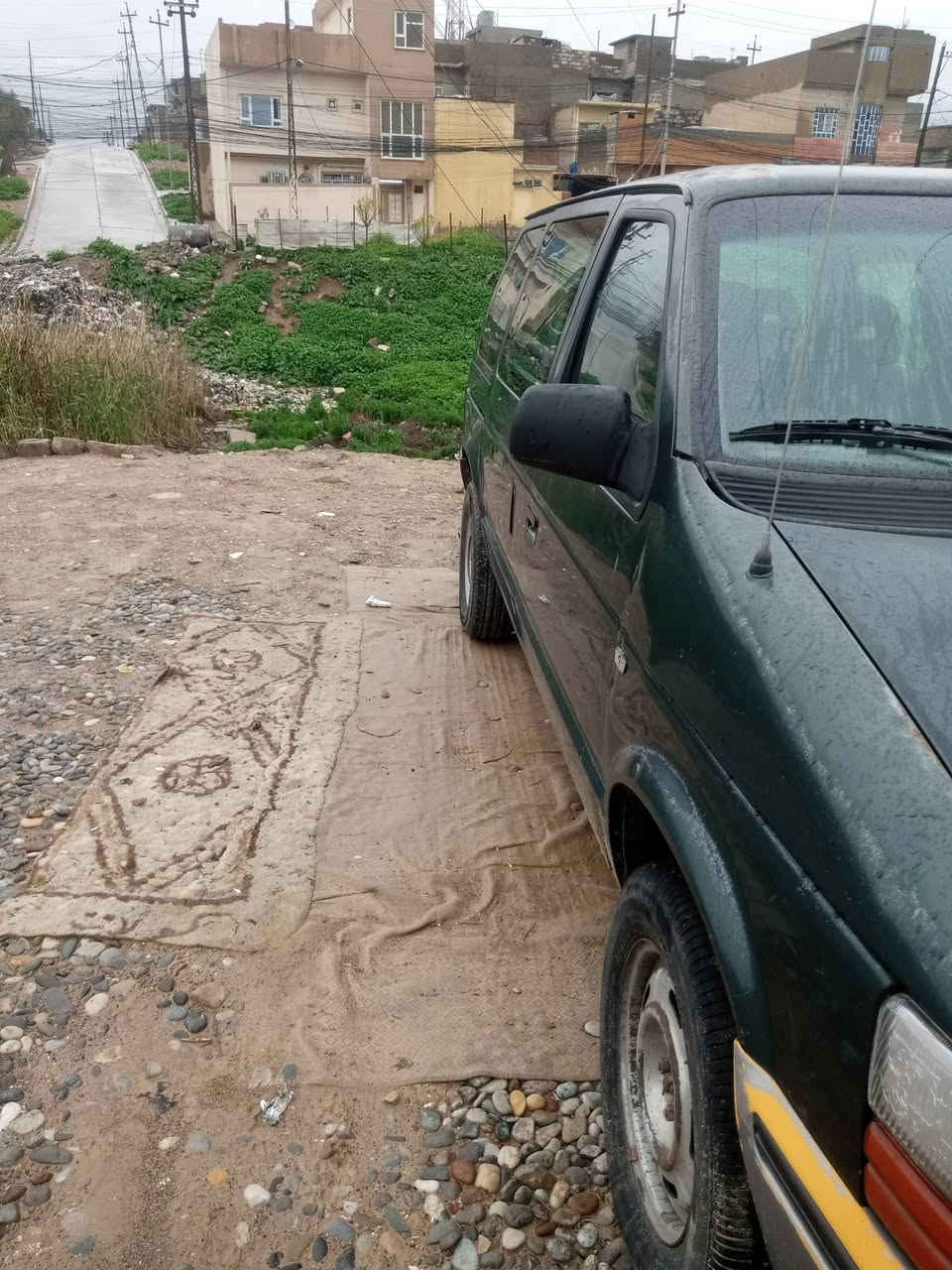 بسم الله الرحمن الرحيم
والصلاة على محمد واله وصحبة وسلم 

كلايزر دوج  موديل 94 امريكي رقم نينوى الدولي  7 راكب  محرك 4سلندر بدون صبغ وبدون تبديل فول 1/1 كير والمحرك شرط سيارة مال بيت وجاهزه
 
مكان السيارة / موصل /حي المأمون 
للتواصل والسعر 

 الارقام ادناه 

***********+ واتساب
