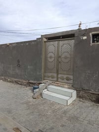 خلف الملعب • بيت جديد • ١٥٠م