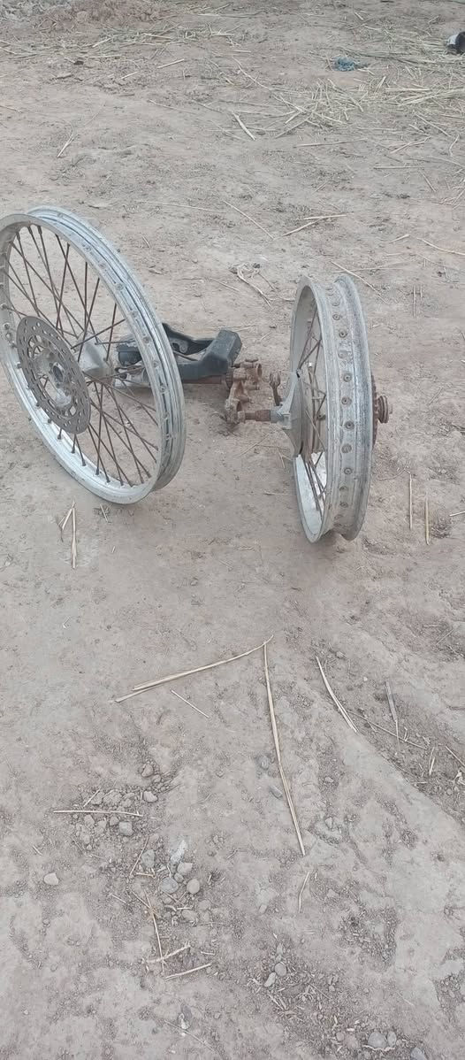 السلام عليكم موجود وياله وره وكدام مال قفاز وركبه كلهن ***********
