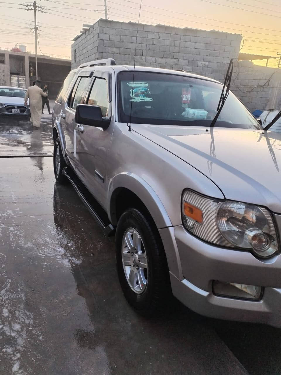 السلام عليكم سياره للبيع موديل 2008 سياره جديده جاهزه من كل شيء سياره خليج حيل جديده مقفوله سياره حلوه سعر 110 رقم الهاتف ***********
