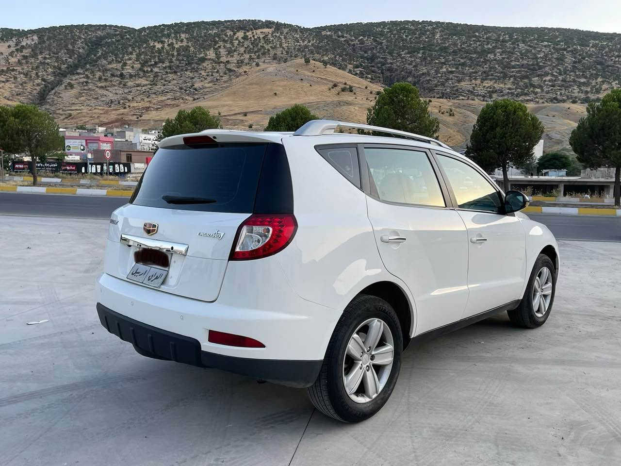 جێلی ئێم گراند GEELY EMGRAND X7
مۆدێل 2013
فوول مواسەفات  
115 هەزار ڕۆیشتوە
سبوغ و ساردەکووتی نیە
گێر مەکینە بەشەر نەکرایتە
تەنها تەزرەیەکی وورد و کەمی هەیە
سعری 79 وەرەقە و مەجالێکی کەم

*********** سوران, أربيل
