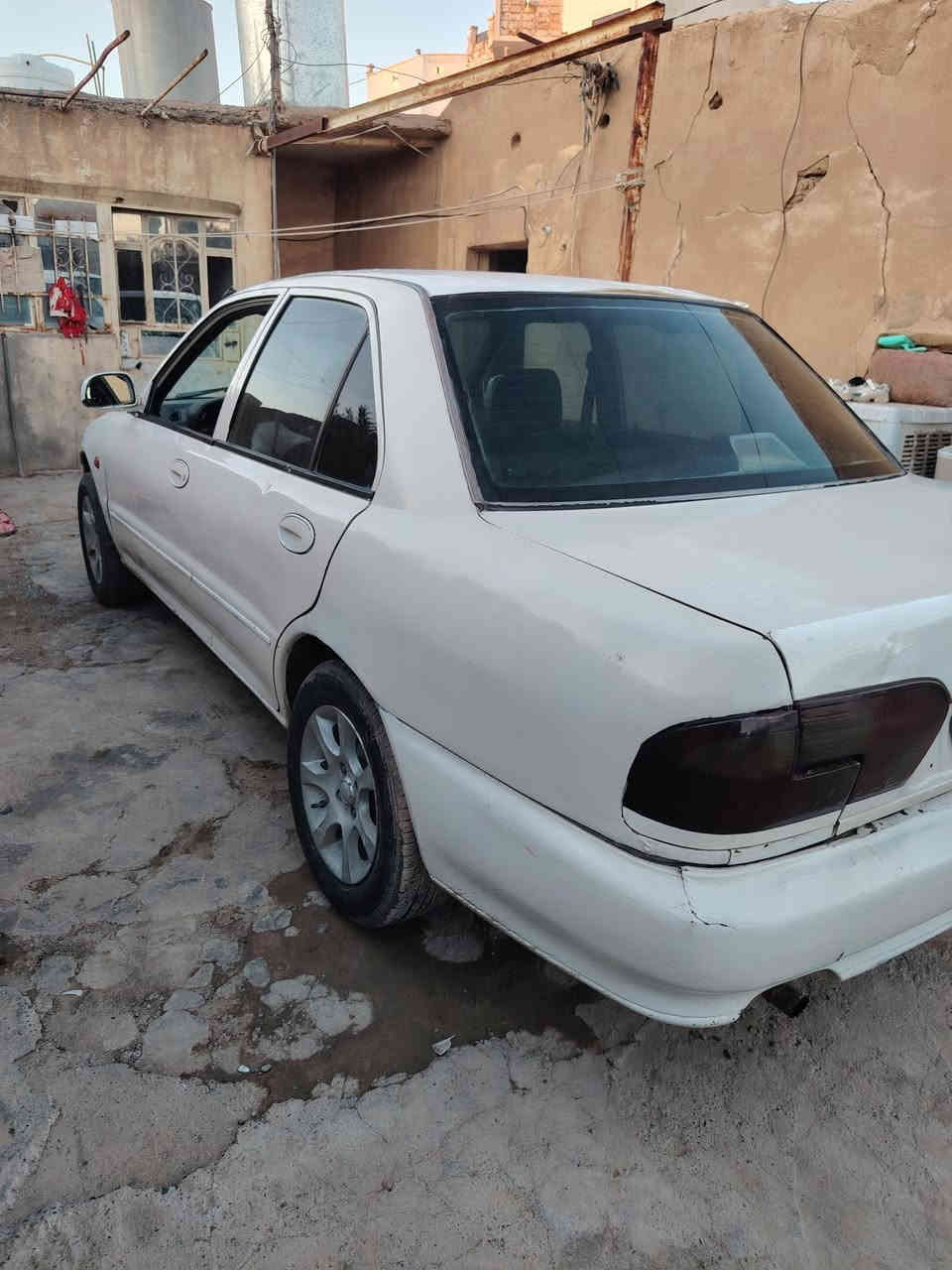 السلام عليكم بيع مستعجل براتون نوب ضباط شرط رقم ديالة صدامي بيهة.كتاب فقدان بدون صاحب ماند صاحبة ابيع حبل كير ومحرك شرط صدر خلفي وامامي جديد تخم تاير أربعة جديد مسجل وأربع سماعات شغال كشر وقرفة نضيف اربع بطاين ودشبول جديد السيارة جاهزة من كلشي كهربيات كلهة شغالة السعر ١٧ ورقة من الخير جماعت ١٥ لا تخابر شلع كلشي اكو بل السوك قفل ١٧ من الخير ***********) ***********
