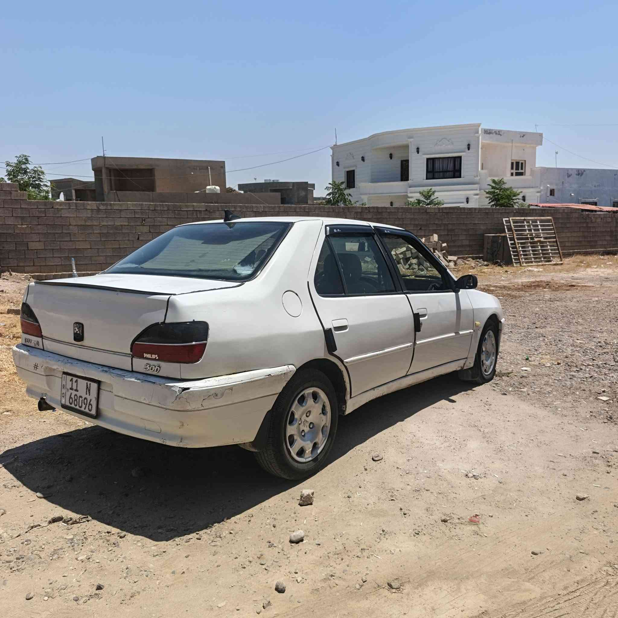 بيجو 306 موديل2002رقم بغداد دولي
محرك  كير شرط
تبريد ثلج 
ضفيرة  شرط
تايرات جديد
سعر 35 بيها مجال شي بسيط 
*********** تكريت
