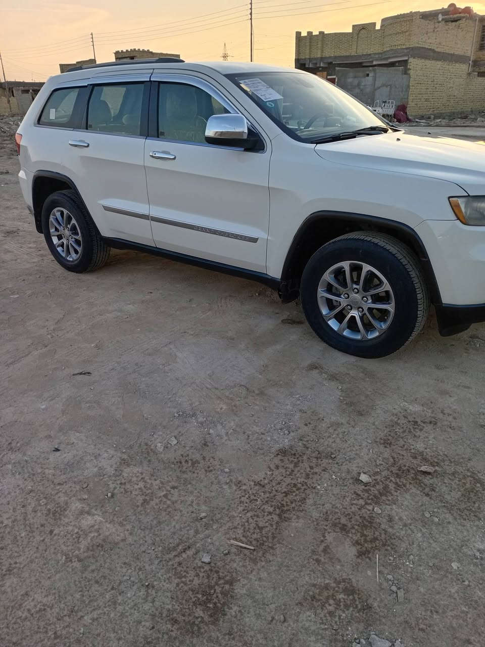 السلام عليكم سياره جيب لاريدو موديل ١٢ سياره جديده باكيت ماشيه ١٠٧تخم تايرات حداده كشر باكيت كير مكينه سياره تاخذ وتترحم اترايك لربيل مكفولة كفاله عامه ماعده صبغ إياب الخلفي أثر شخوط السونار موجودللسفسار***********زقم بغداد بسمي السياره رقم انكليزي سنويه مجدده٢٠٣٠ تريد وكاله أتريد تحويل
