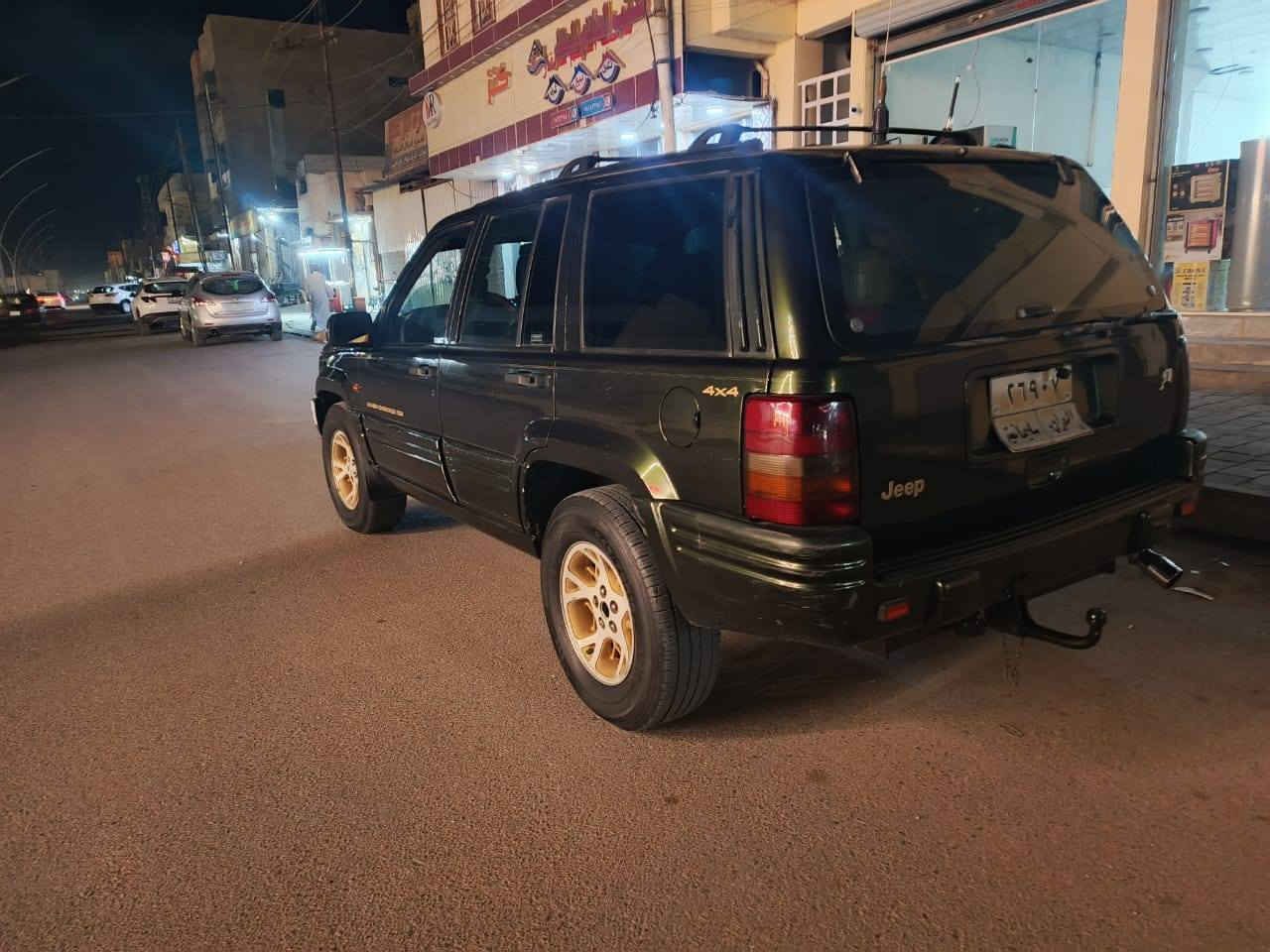 السلام عليكم.   للبيع او المراوس حسب القناعه السعر 55
جيب شيروكي موديل 96 
رقم سليمانيه تحويل مباشر 
كير ومحرك بلاد خير من الله 
صدر جديد تخم تاير ويل كب 
شاشه تاب جام كهرباء 
كهرباياتها كلها شغاله 
سياره مال جناي 
العنوان الرمادي ال سبعه كيلو للاستفسار هاتف ***********
