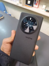 ريلمي جي تي٥ برو • ٢٥٦/٢٤ • ٥٤٠٠م.أ ١٠٠وات