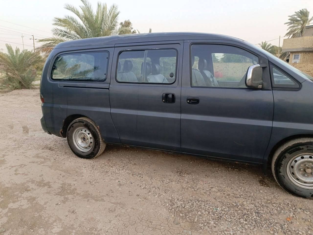 للبيع ستاركس ٢٠٠٥ خليجي بلاد غطره صبق مابيها بسمي مامشتقله خط محرك عادي بدون سوبر السعر ٨٥ العنوان الديوانية المركز ***********

