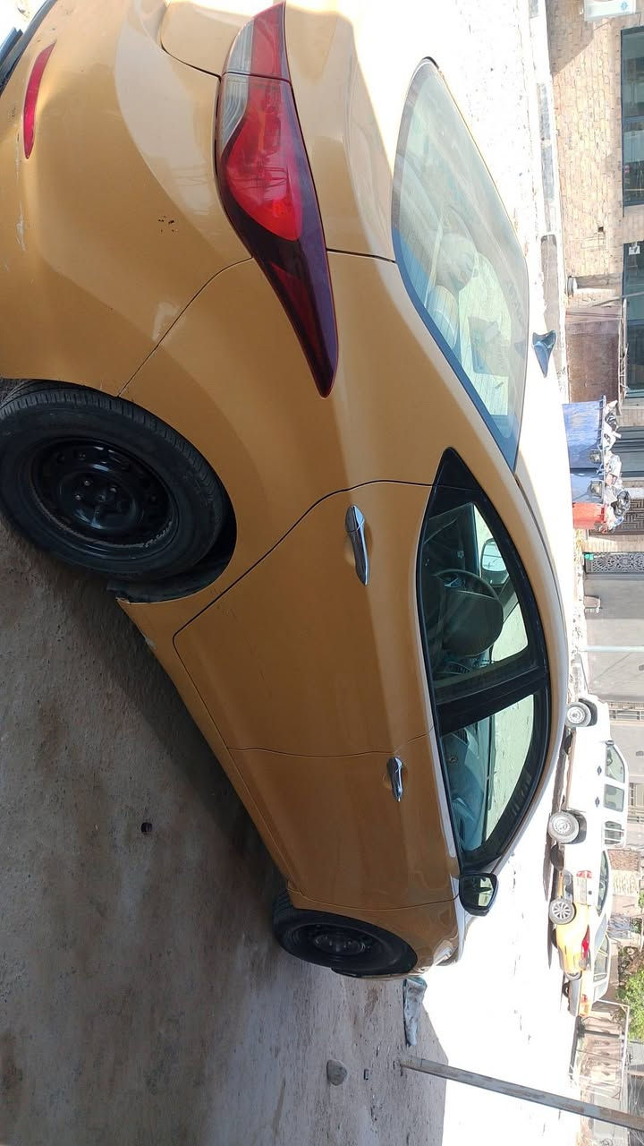 سلام عليكم النترا موديل 2014 واريد امريكي بيهه قطعتين باب بدون دواخل والباقي ليبل  مكاني ديوانيه سعرهه 100وبيهه مجال قليل ***********
