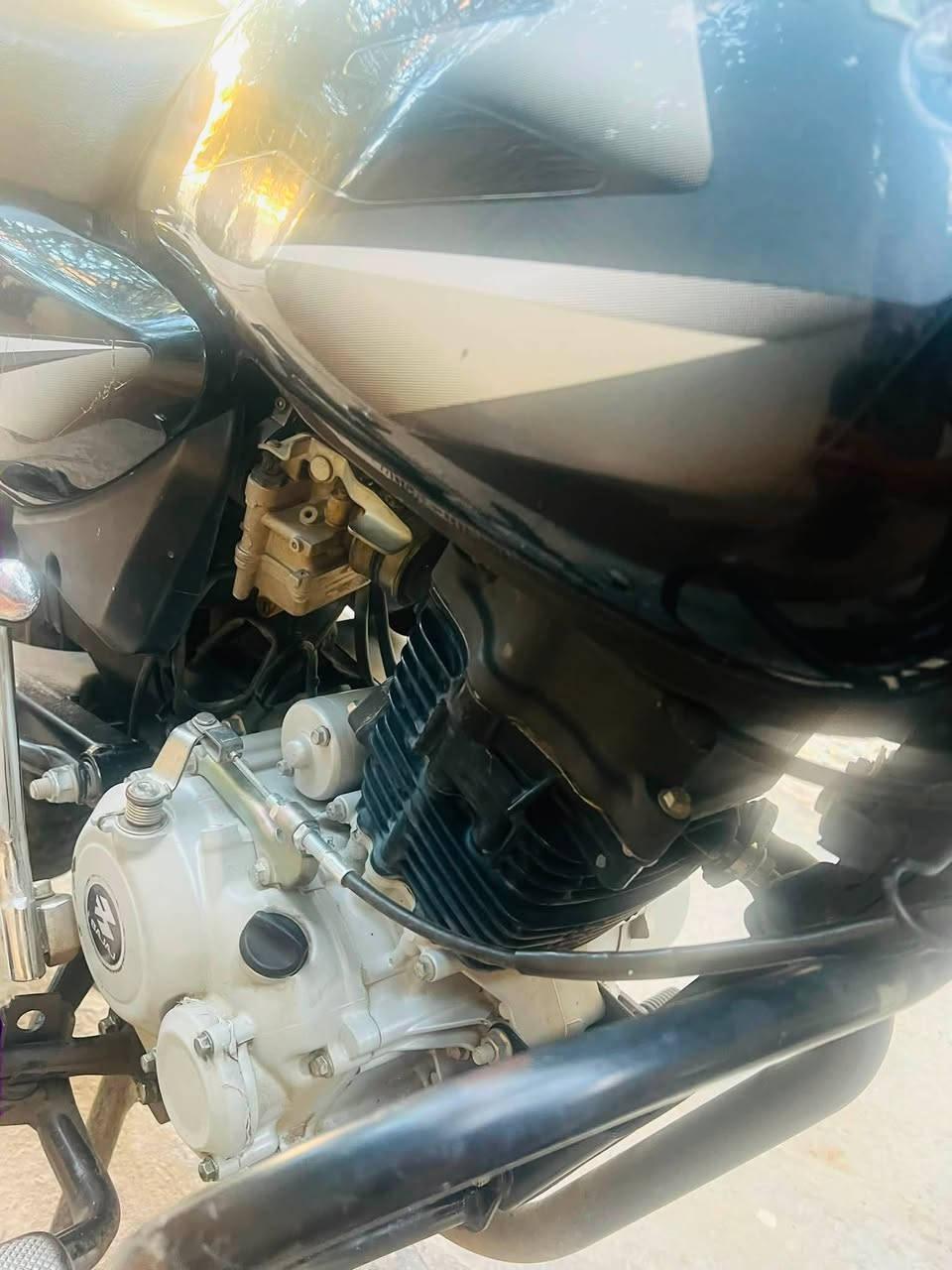 دراجه بوكسر  مرقمه  سنويه ديالى 2020 2021 الدراجه نضيفه كلش كلشي شغال بيهه اي نقص ما بيهه من الكهربائيات من كلشي دراجه كلش نضيفه مو شلون ماجان السعر  مليون او تسعميه او خمسين او بي مجال  الرقم التواصل ***********  الي ما يشتري لا يدك بس الشرايه
