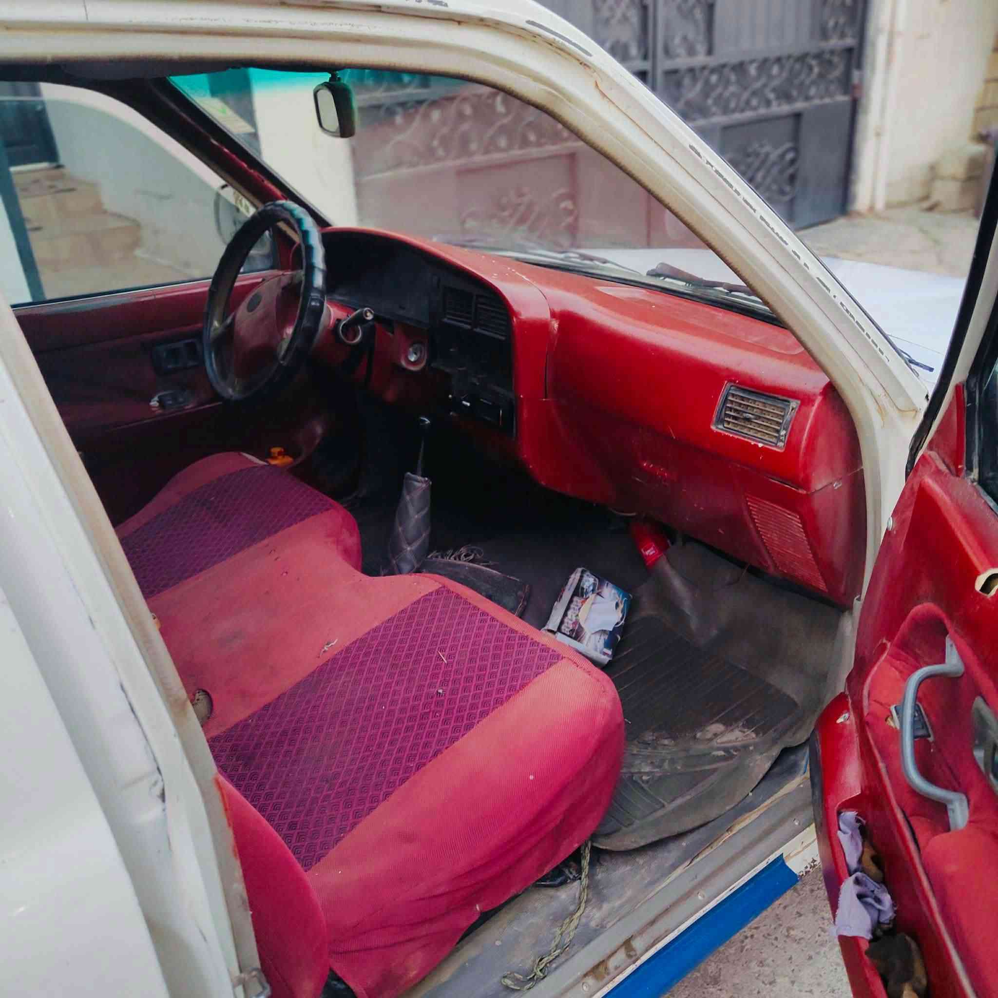 سەرەتابەناوی خودا توێتا مۆدێل ٢٠٠٥کابرێتە یە ناوسورە  سەیارەکە مەزبووتەو زۆر جائیزە مالی کاسبیە وەرگەڕاو نیە بۆیاخی نیە کەمێک دووکەلی هەیە خۆت دەتوانی فەحسی بکەیت سەیارەکە مالی  فەقیرە سحری ٢٠$گەلاو مەجالێکی برایانە ***********ژ.م رانية, السليمانية
