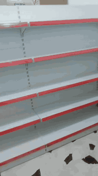 رفوف جداري وسفينه وسطيه للبيع مكان بغداد الشراي يتصل ***********ويوجد توصيل
