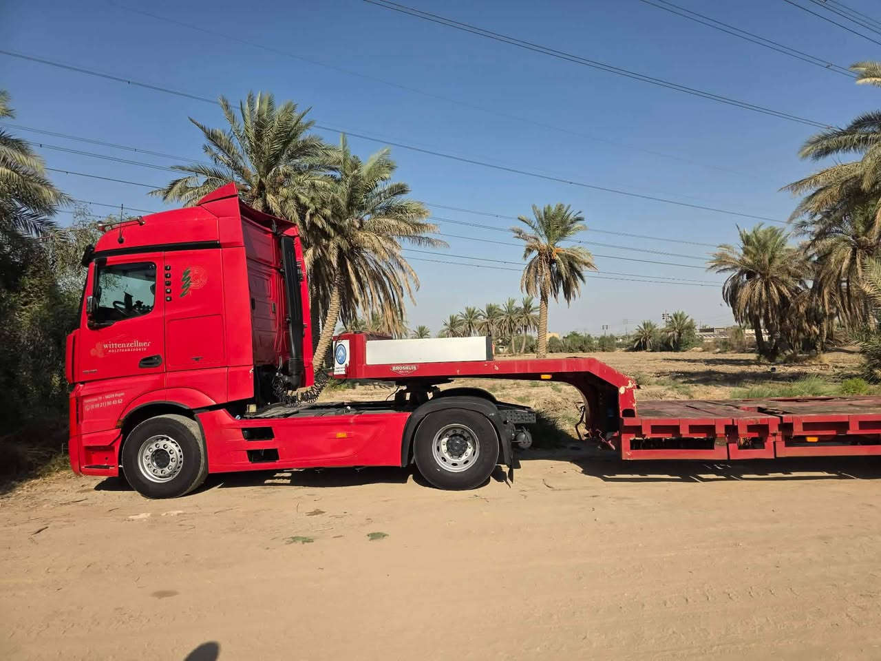 السلام عليكم مارسدس اكتروز وحش للبيع موديل 2017فول مواصفات مرسمه لودر 3دناكير عربانه تايرات 17ونص حجم 48 رقم اربيل الاستفسار على الارقام التاليه ***********
