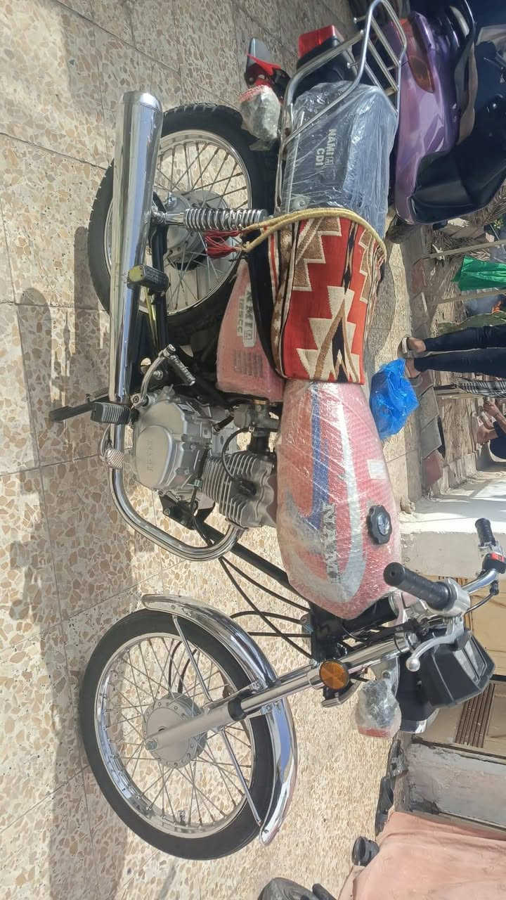 دراجه نامه جديده تبديلتين دهن
سكنر ونضيفه ومكفوله العنوان ميسان المجر الكبير 
ب مليون و100 وبيه مجال اليريد يتواصل ينتصل عله هاذ رقم 
***********
