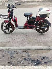 عندي دراجه شحن للبيع سعرهة 350 وبيهة مجال للتواصل 07710052079