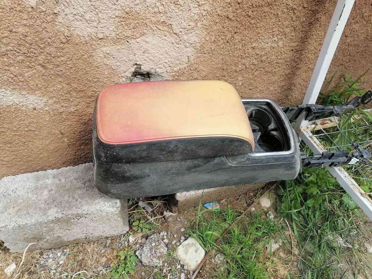 سلام عليكم شباج نحله وعادي مال اوبامه ١٠ ٩ وحاجب مال بلاجكتور ٢ مال ١٠ اوبامه دوسه مال جارجر ١١ وحصان هذه الي الونه احمر مال ١١ مكاني ديالى *********** كلهن البيع
