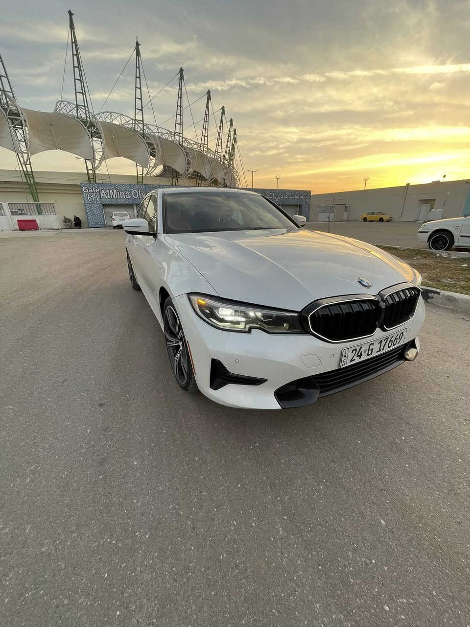� الماركة / الموديل: BMW 330i
🔹 السنة: [22]
🔹 السعر المطلوب: [245] (قابل للتفاوض المعقول)
🔹 الممشى: [100,690 km] كم
🔹 نوع الوقود: بنزين
🔹 المحرك: 2.0 لتر تربو (أداء ممتاز واقتصاد جيد)
🔹 ناقل الحركة: أوتوماتيك
🔹 اللون الخارجي ابيض / الداخلي: [مشمشي]

✨ الحالة والمميزات:
✔️ السيارة بصيانة دورية منتظمة
✔️ حالة المحرك والجير ممتازة
✔️ بدون حوادث (أو اذكر إن كان هناك أي حادث بسيط)
✔️ جميع الخدمات والفحوصات متوفرة
✔️ [مثلاً: فتحة سقف / حساسات خلفية / كاميرا / شاشة / جلد / بلوتوث 
سيارة صفر مسج سياره رقم دهوك بسمي
الرقم ***********
