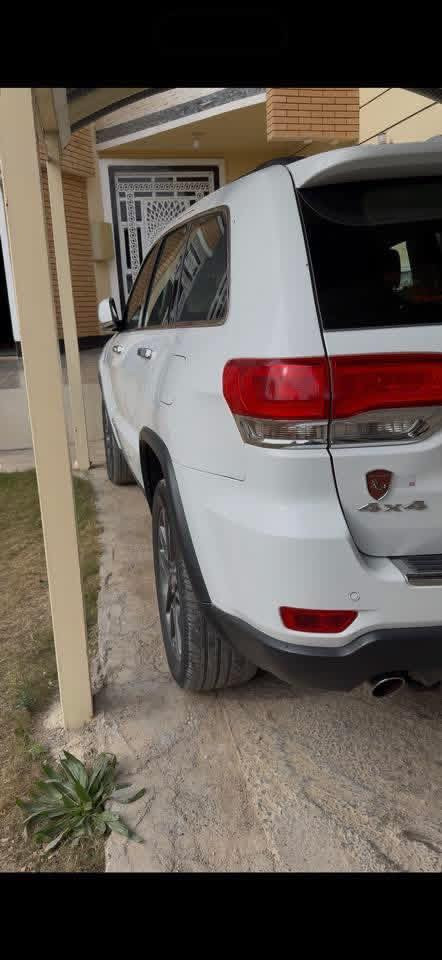 جيب Jeep Grand Cherokee للبيع

2018 لمتد بلاص 

فول مواصفات 1/1 خليجي

لون أبيض

مواصفات 

بانوراما . بصمة . تشغيل عن بعد . مقاعد جلد . تبريد وتسخين . كامرات وحساسات . رادار امامي وخلفي 

رادار توقف ذاتي خلفي 

 . 3 شاشات كبيرة 

. إنارة LED

بيه هواي مواصفات #لمتد_الـبلاص 

فول مواصفات ما عدى جكات

السياره خير من الله استخدام شخصي 

ممشى 130 ألف قابل للزياده

الاستفسار اكثر تواصل الخاص او الاتصال ع رقم تالي 

***********

رقم مميز خصوصي بغداد **888 

#السياره_احلا_من_الصوره
