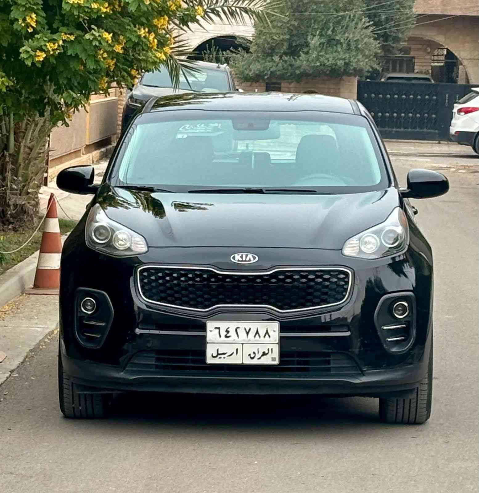 السلام عليكم 
كيا سبورتج LX موديل 2019
محرك 2.4
وارد أمريكي كلين تايتل مكفوله من الصبغ والتبديل والبارد ع فحص وين ميحب المشتري مكينه كير مكفوله 
(صور السونار بل منشور )
ماشيه 85km الف 
رقم أربيل باسمي 
السعر ( 163 ورقه ) 
مكان السياره المنصور 
***********
