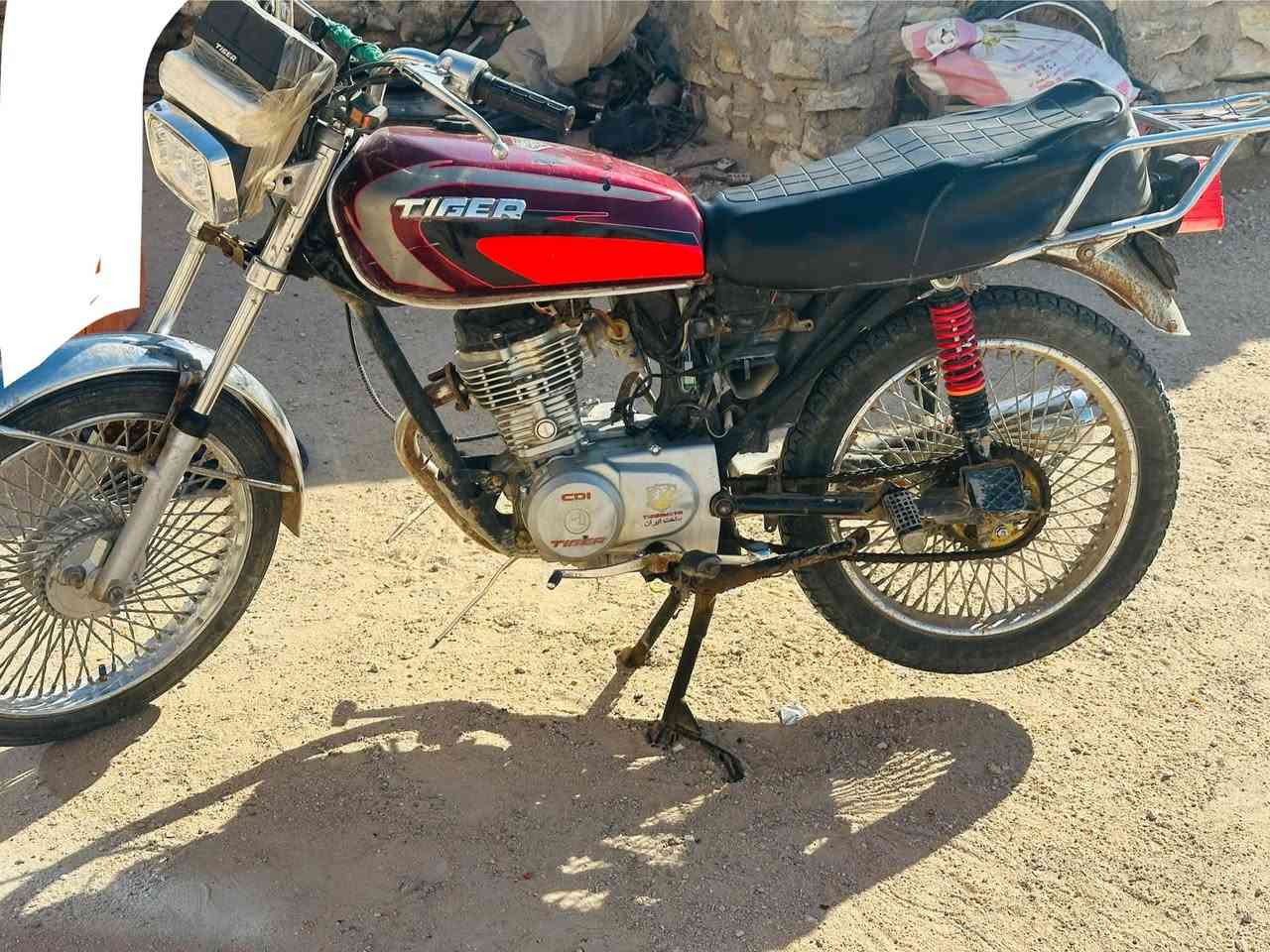 دراجه تايكر 21 اوراق للبيع محركه بيه صرفيه بصيطه 
سعر 450
رقم الهاتف ***********
