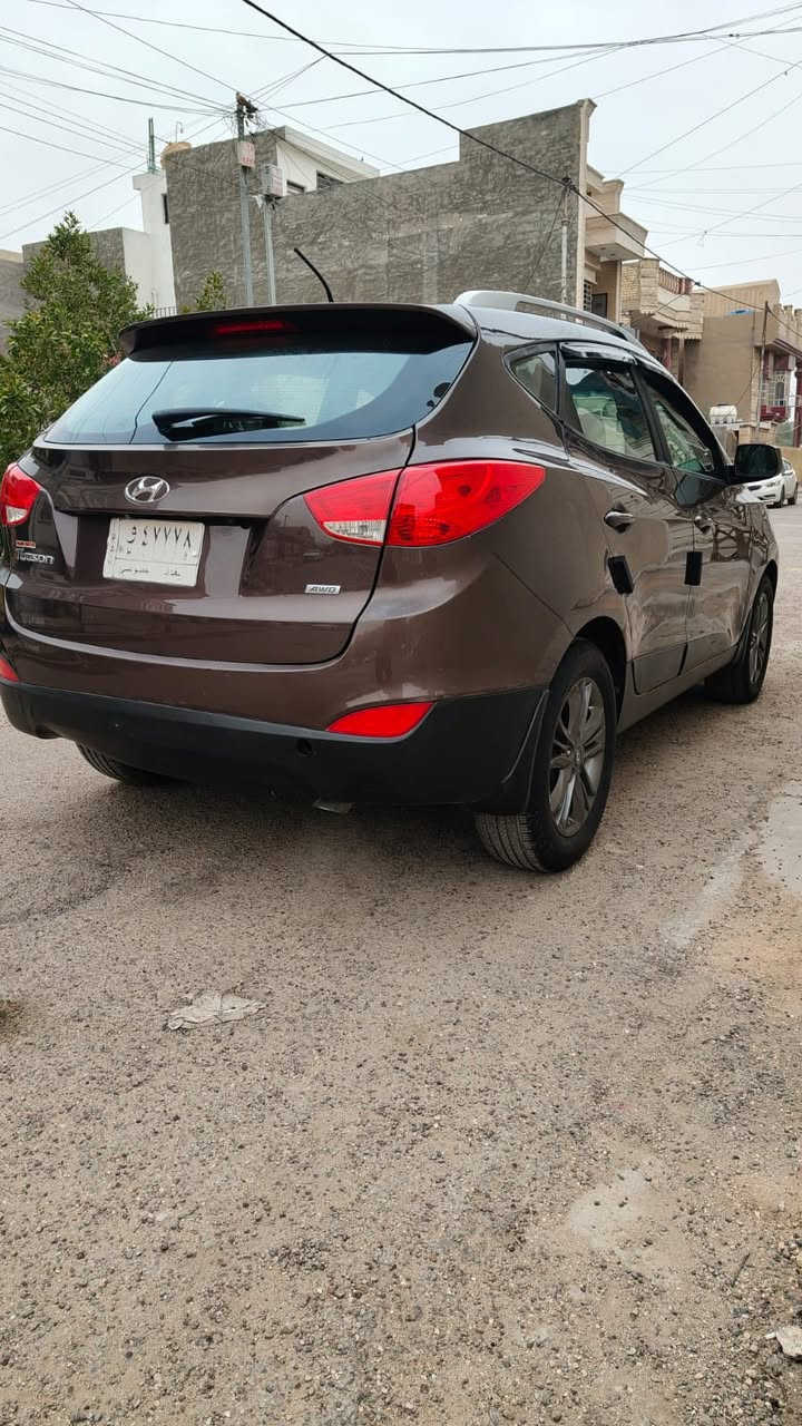 توسان امريكي موديل 2014 مكينه 2400 GDi فور ويل تبريد قطعتين كشنات جلد كهرباء تدفئه بلكشن كير ومحرك مكفول حداديه جديده باتري جديد تخم تاير جديد حادثه موضح بلصور فقط ربع من البنيد من فوك السياره انصبغت الصفحه لان بيه جراد لجماليه فقط كماموضح بلصور قبل وبعد
السعر( 128 $) وبيه مجال بسيط العنوان البياع الرساله الثانيه الاتصال على هذا الرقم***********
