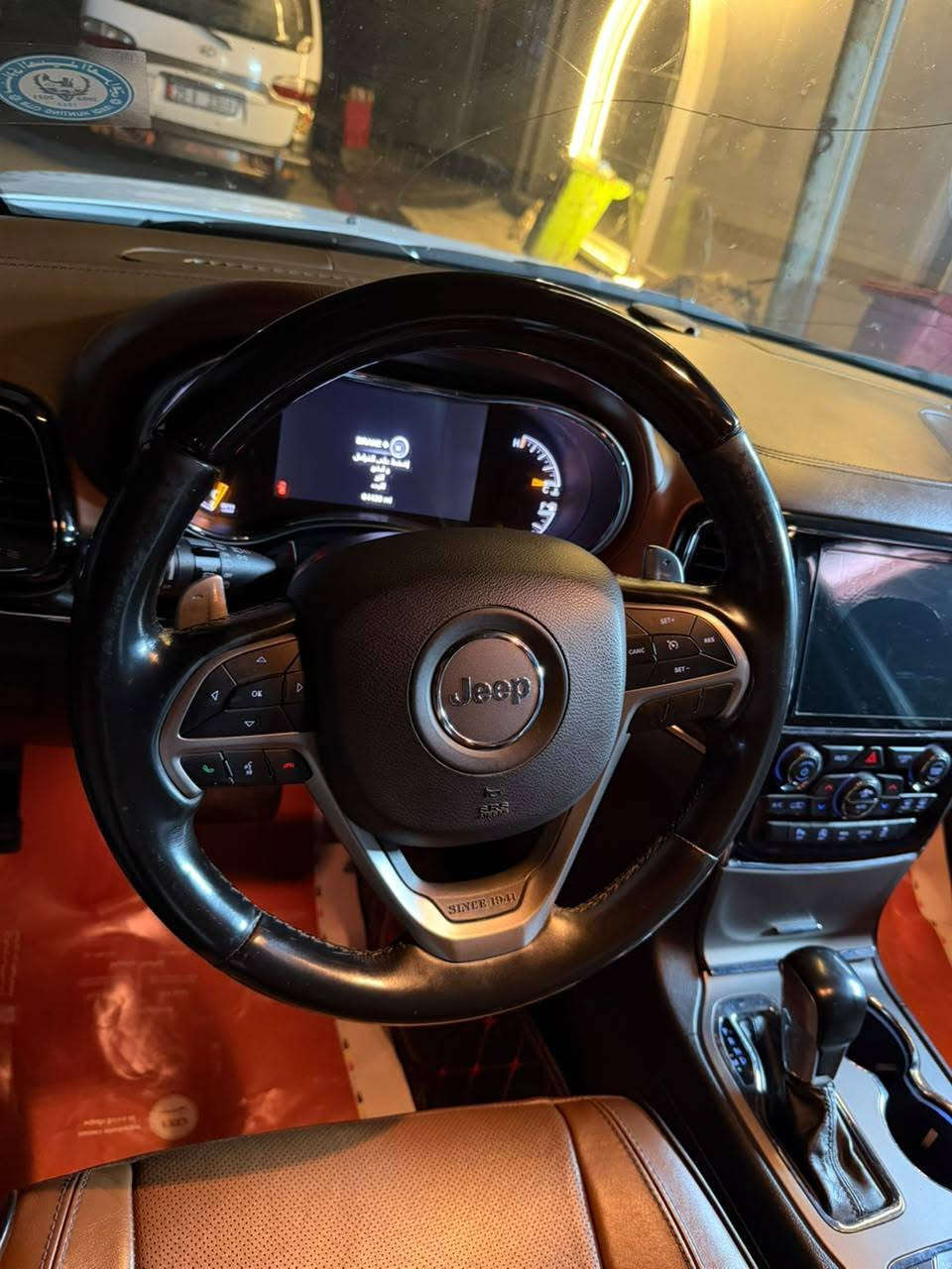 Jeep  اوفر لاند خليجي موديل2020
السياره فول مواصفات 
فتحه 
بصمه 
كشنات جلد 
بصمه 
كشن كهرباء
جكات
بنيد مبدل شركه تبديل بساتم 14 
السياره ماشيه m65
السياره خير من الله 
***********
السعر 275
