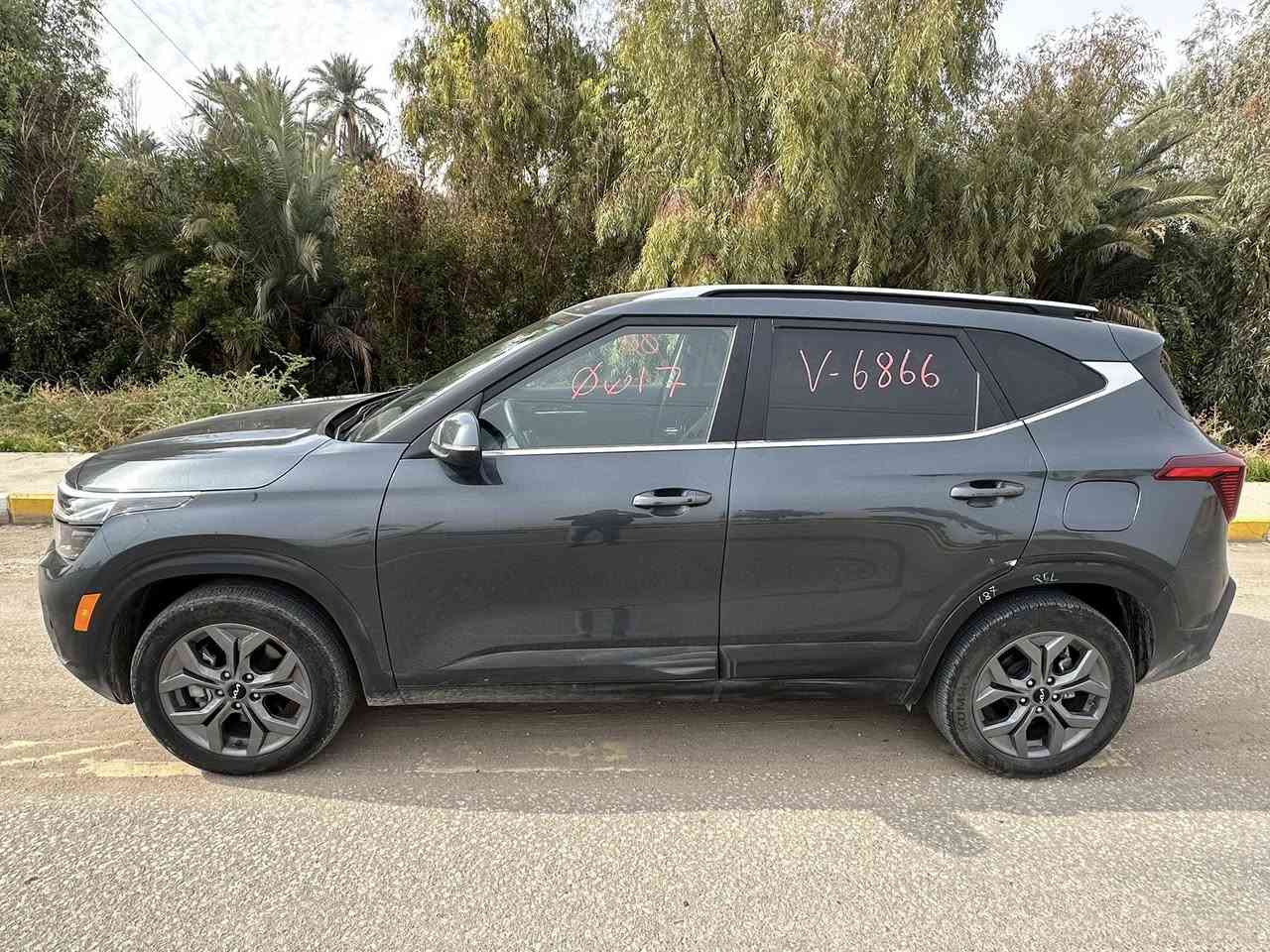 كيا سيلتوز KIA SELTOS 2024 فئة S
🟢 وارد أمريكي حادثها فقط جاملغ خلفي بسيط كما موضح في الصور دخول جديد 

🔴 السيارة جاهزة من كلشي عدا الترقيم 🔴

🟢 الإيرباكات سليمة 100% ✔️

🟢 رقم فحص مؤقت تكدر اي رقم اترقمها

🟢 محرك 2000 DOSH دفع رباعي

🟢 ماشية 26 الف كيلومتر

      المواصفات:

 ✅ بصمة + تشغيل عن بعد

 ✅ لايت زينون + LED نهاري

 ✅ هيتر كشنات

 ✅ رادار محيطي ( أمامي و جانبي و خلفي )

 ✅ رادار نقاط عمياء 

 ✅ تدعم كار بلي

 ✅ إطفاء تلقائي في حالة عدم الحركة لتوفير الوقود

 ✅ إشارات بالمرايا

✅ تحديد مسار + قيادة ذاتية

✅ قفل سرعة

✅ تحكم ستيرن

✅ نظام منحدرات

✅ نظام مكابح تلقائي للطوارئ

✅ نظام مانع انزلاق متطور 

✅ شاشة + كاميرا دوارة

✅ شاشة أعطال

✅ 3 أنظمة قيادة ( العادي، سبورت ، سمارت)

✅ تبريد و تدفئة امامي و خلفي

⸻ ⸻ ⸻ ⸻ ⸻ ⸻ ⸻ 

💰 السعر: 175 ورقة

📞 للاستفسار: 

 اتصال او واتساب 

***********
