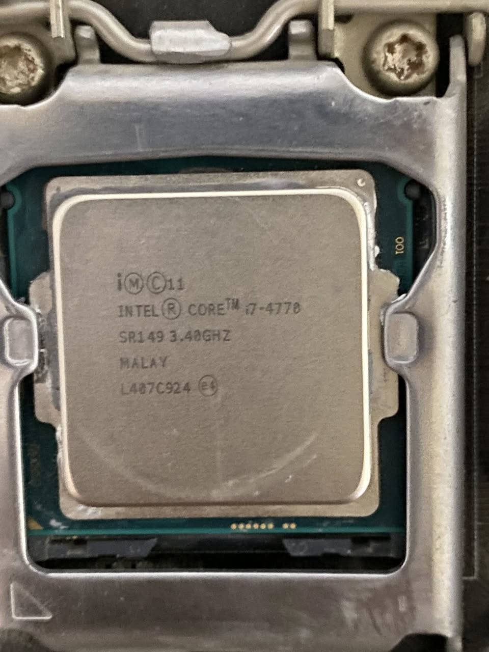 السلام عليكم حبايب
قطع واكسسوارات للبيع

شاشة شاومي g24i
IPS
حجمها 24
معدل تحديث 180hz
سرعة استجابة 1ms
وعليها طبقة مات متعكس الاضاءة
سعوها 135الف

كيس مال اهلنا
بدون فان
بي اظاءة امامية 
سعره 25الف

كومبو
I7 4770
H61 gigabyte
Ram16
رام اضافي 4*4=16 
كلهم 80الف

هارد
Ssd 240g
سعره 25الف

هارد
HDD 2t
سعره 40الف

بوردات فحم
H610
H110
اطي سعر بالعافية

توصيل موجود جميع المحافظات
مكاني ناصرية مركز
اتصال ***********
ادمن🤎🖤
