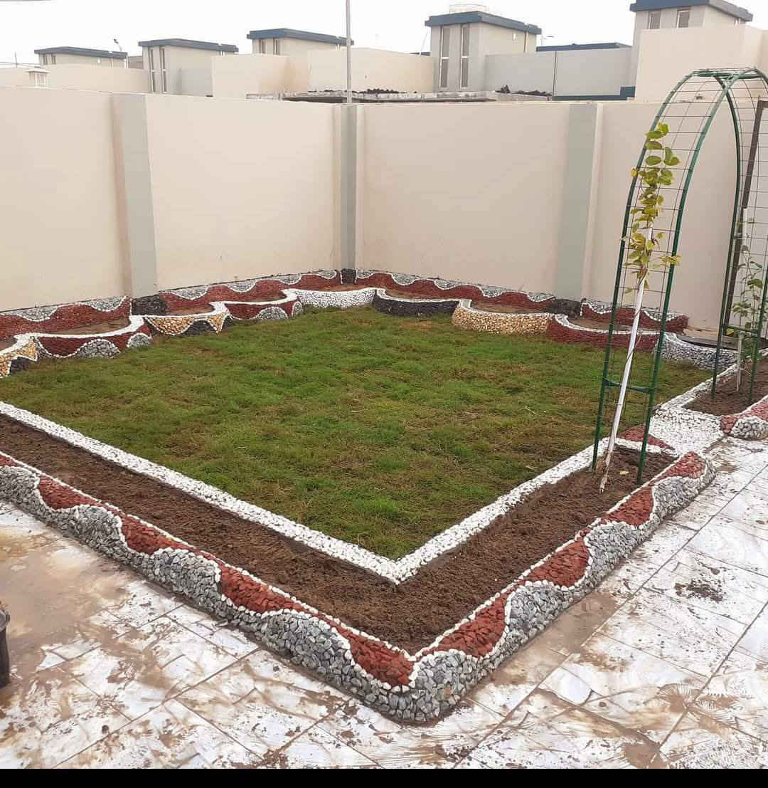 حسن لديكور ***********
عمل ديكورات درجه اولى نقشات شلال نافوره وبأسعار مناسبة
