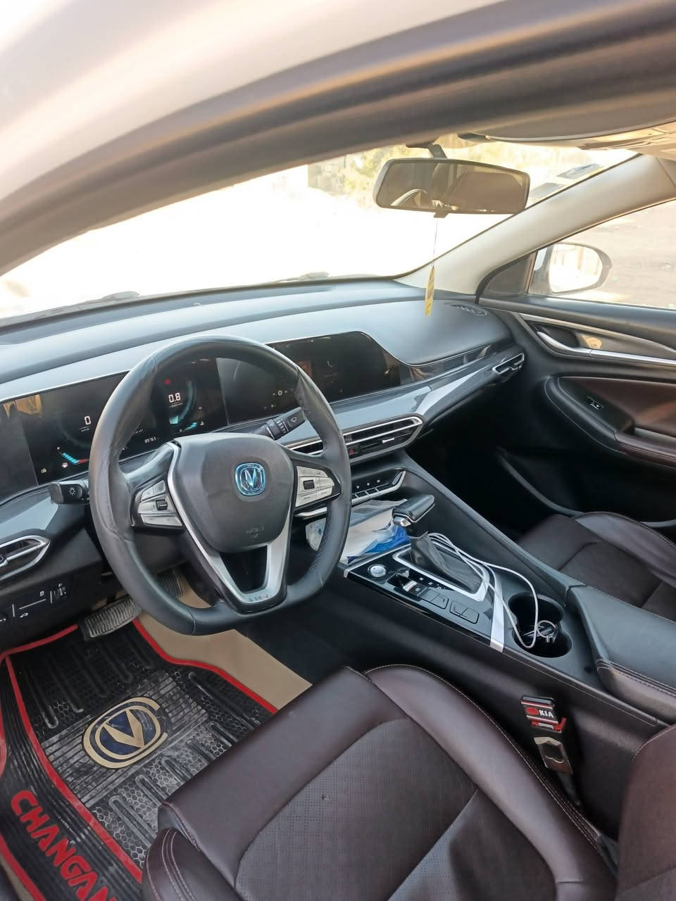 سيارة🚗 شانجان 2023 مكفولة جديدة ماشية 90سبيره مانازل  باسمي سعره 120 مكانه كربلاء ***********
