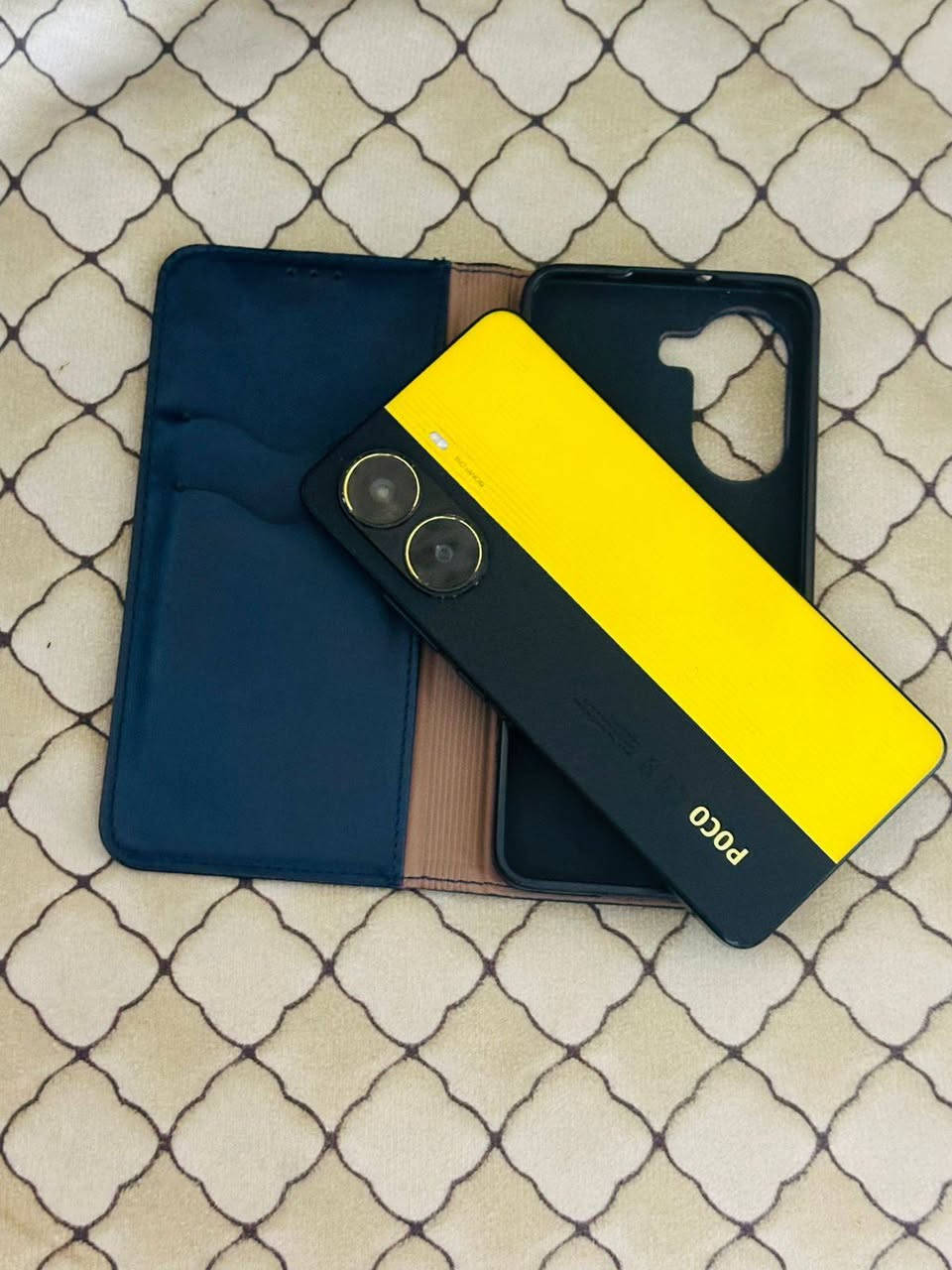 جهاز بوكو x7dro. 5gجهاز نضيف مبدل بي،شاشه اصليه وكاله ذاكره512عشوائيه 12 ..120فريم شعدك مراوس نزل بتعاليق وسعره خاص


**إذا كنت صاحب هذا الإعلان وتريد حذفه لأي سبب، رجاءا أرسل رسالة إلى الدعم الفني**