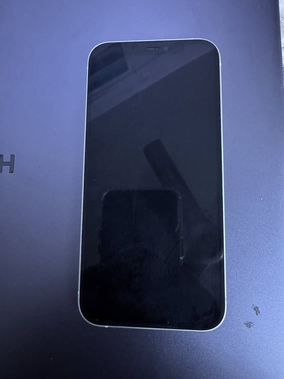 ايفون 12 عادي … الجهاز جديد ومداخل تصليح ومابي اي شخط جهاز نضيف 100‎%‎ … بطارية 78 
مكاني الحرية الدولعي  ***********
السعر 350 وبي مجال
